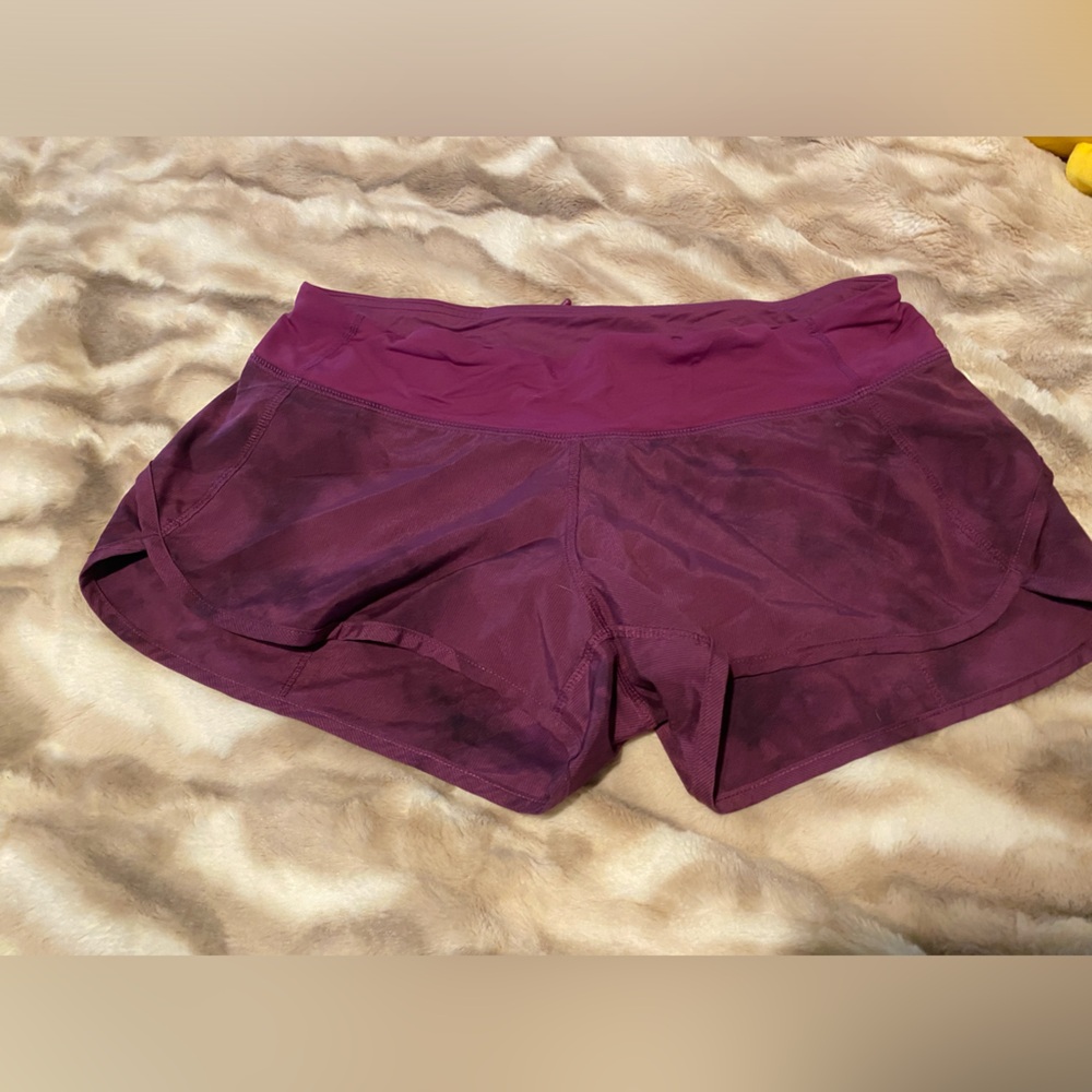 Lululemon Speed Up Shorts  Size 6